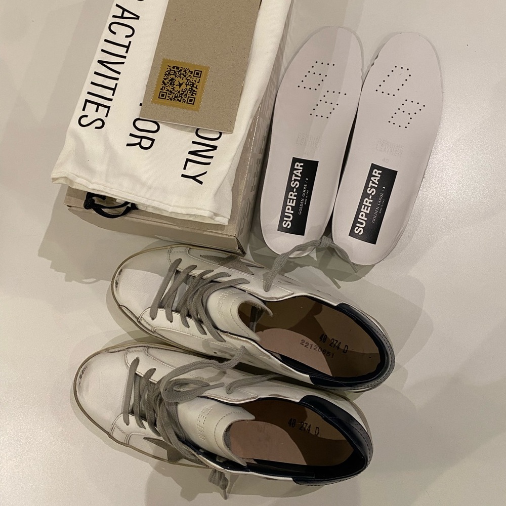 Golden Goose Superstar Sneaker in White Leather/Ice/Night Blue sz 40 New in Box - Picture 7 of 10